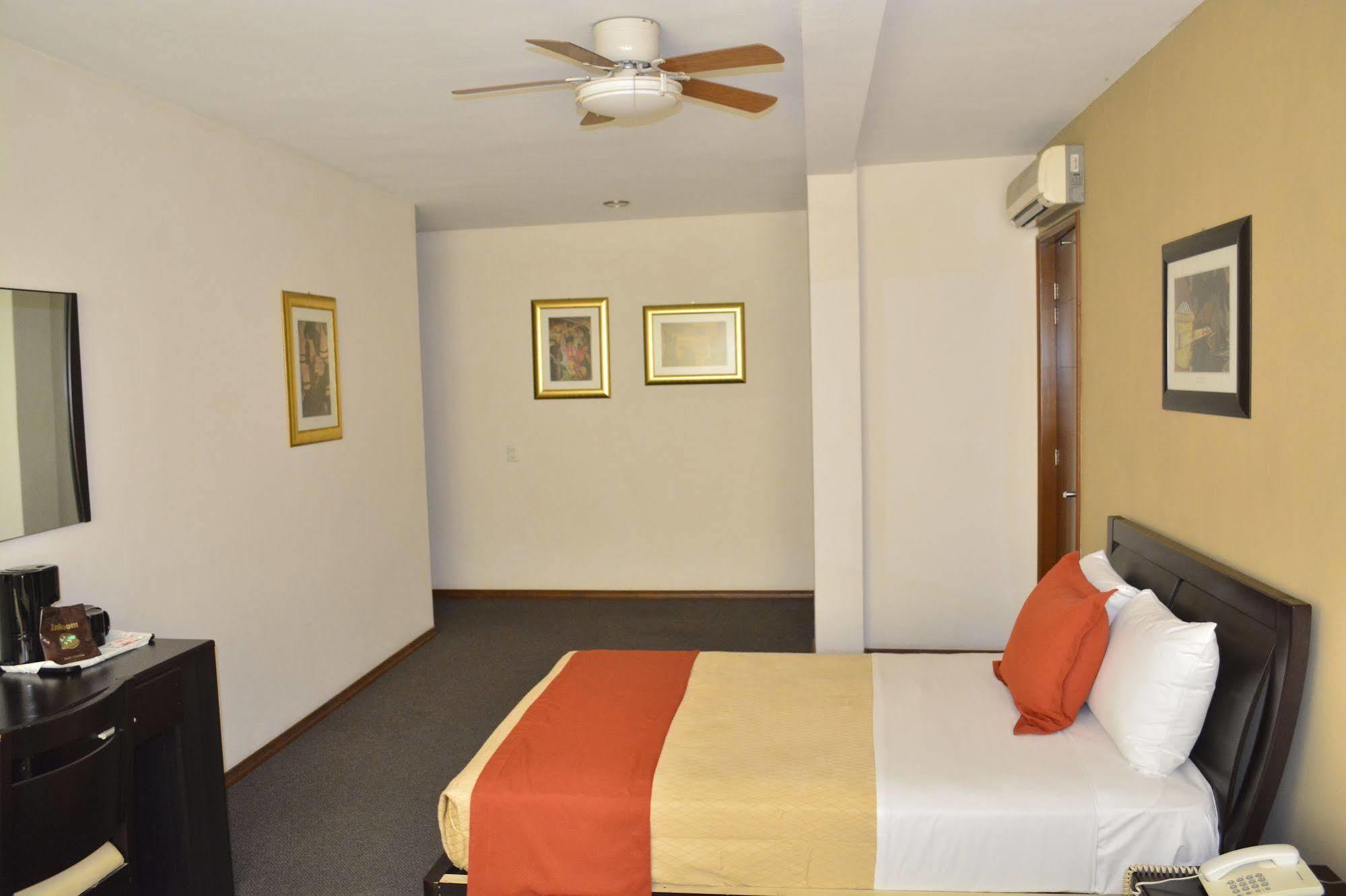 Hotel Porto Alegre Guadalajara Luaran gambar